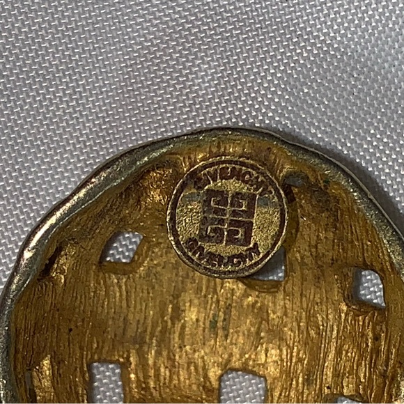 GIVENCHY 14k gold plated Round Basket Weave clip back EARRINGS - Picture 4 of 10